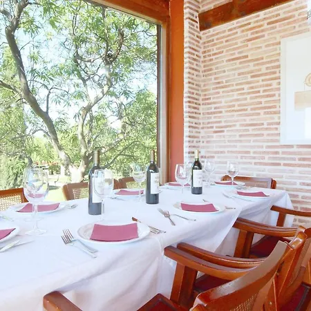 Pensión Hacienda Mendoza 3*